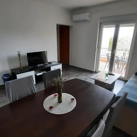 Lovely Holiday Luce * Privlaka (Zadar)
